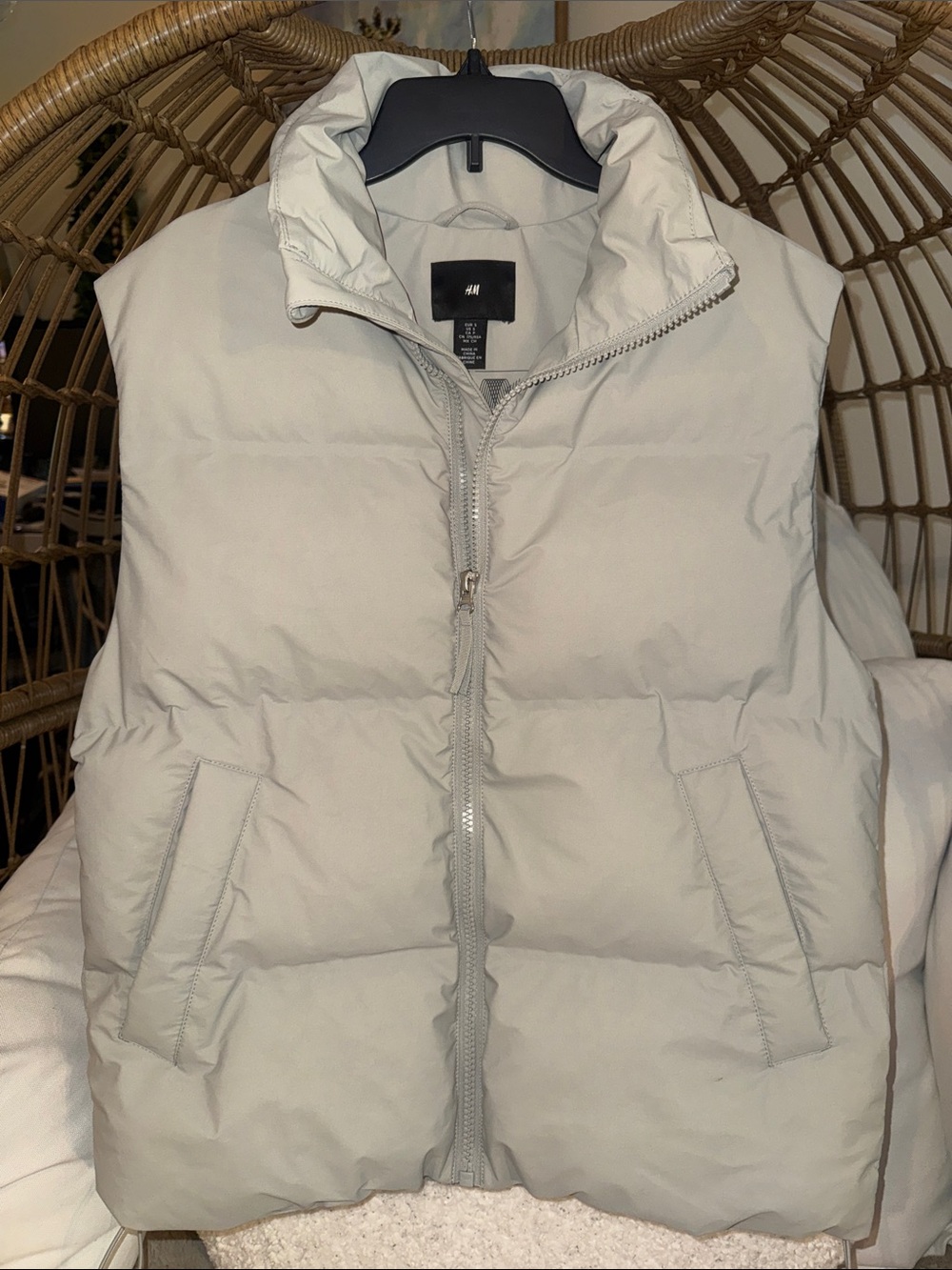 H&M Neutral Light Puffer Vest